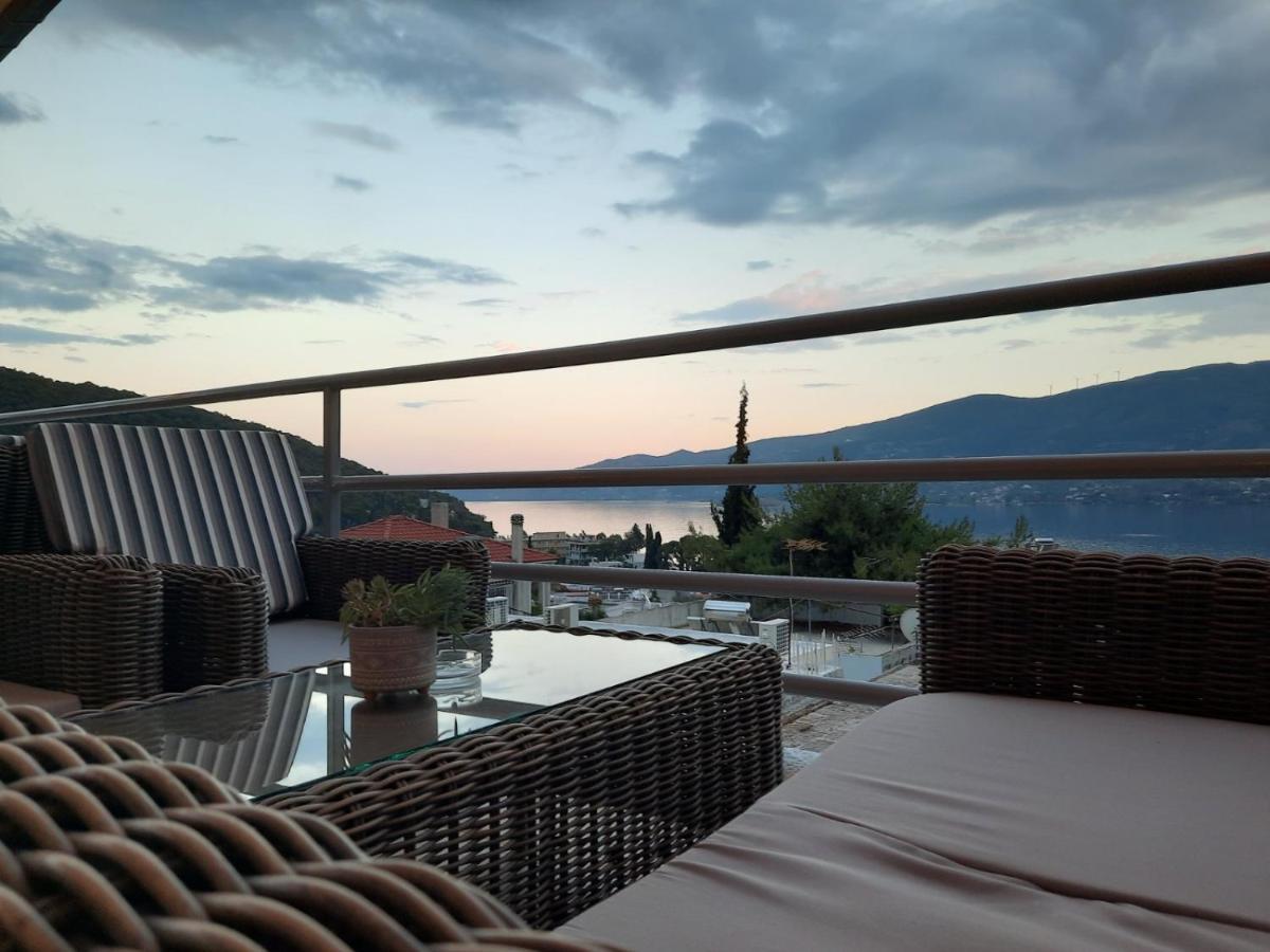 Evita'S Resort Poros Town Extérieur photo