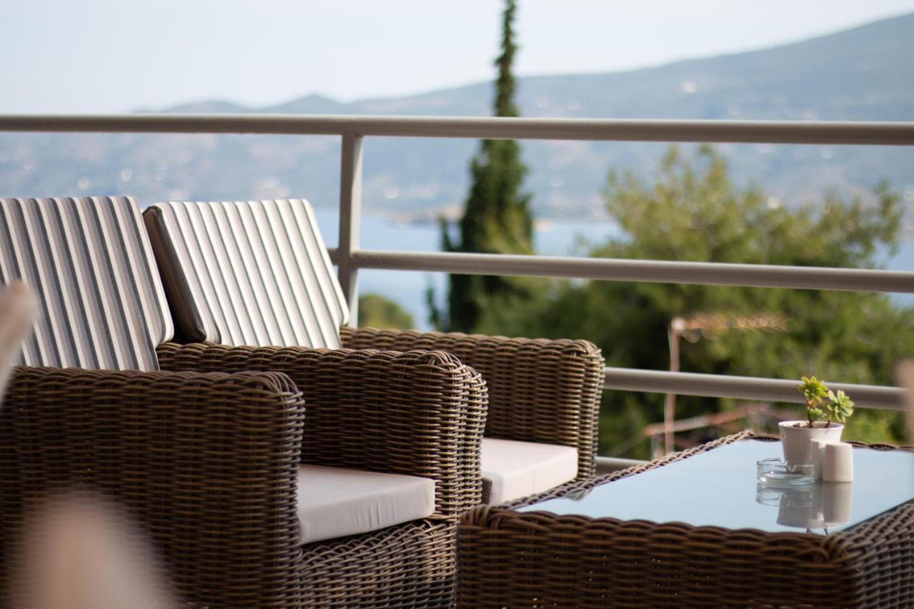 Evita'S Resort Poros Town Extérieur photo