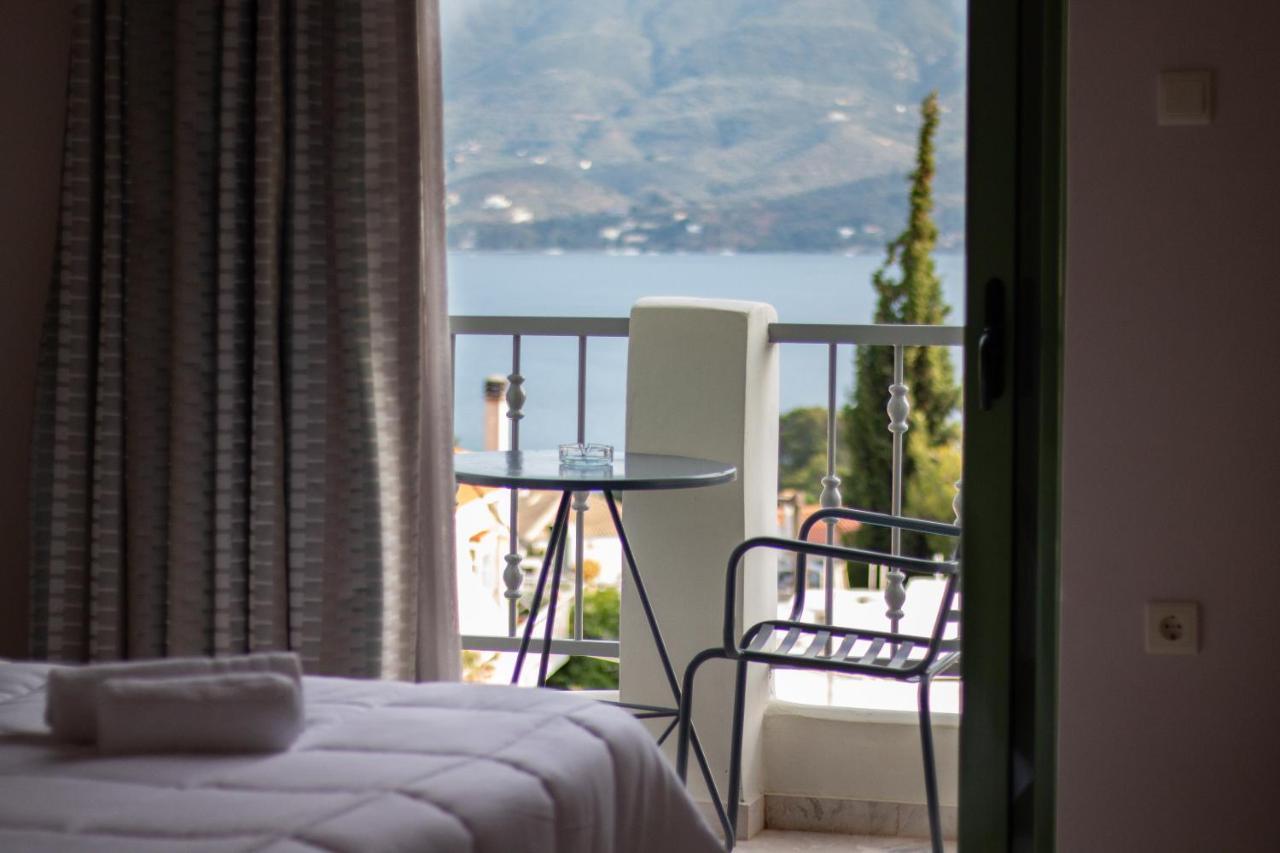 Evita'S Resort Poros Town Extérieur photo