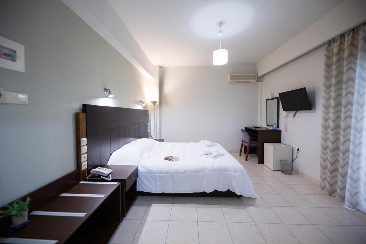 Evita'S Resort Poros Town Extérieur photo