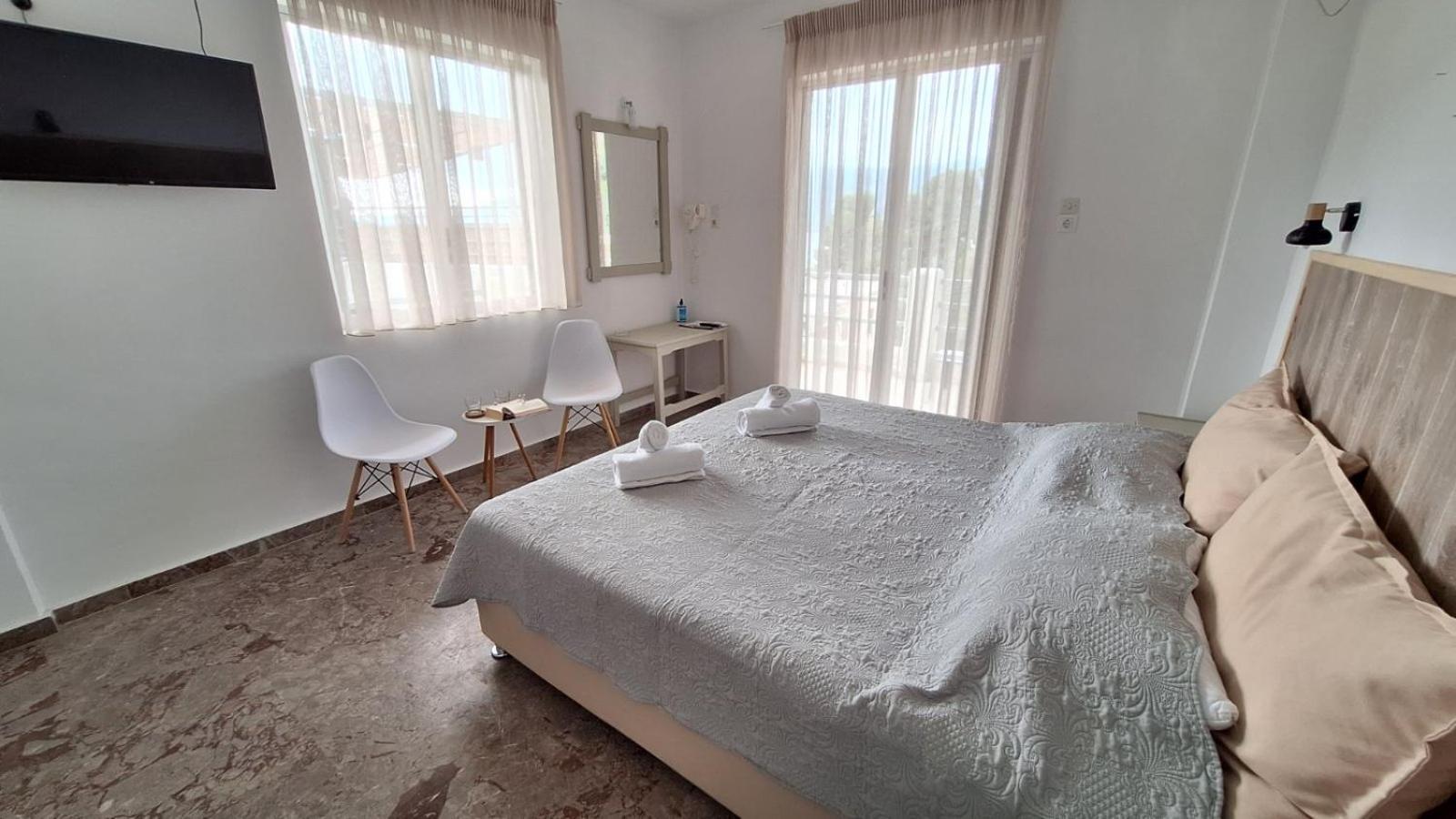Evita'S Resort Poros Town Extérieur photo