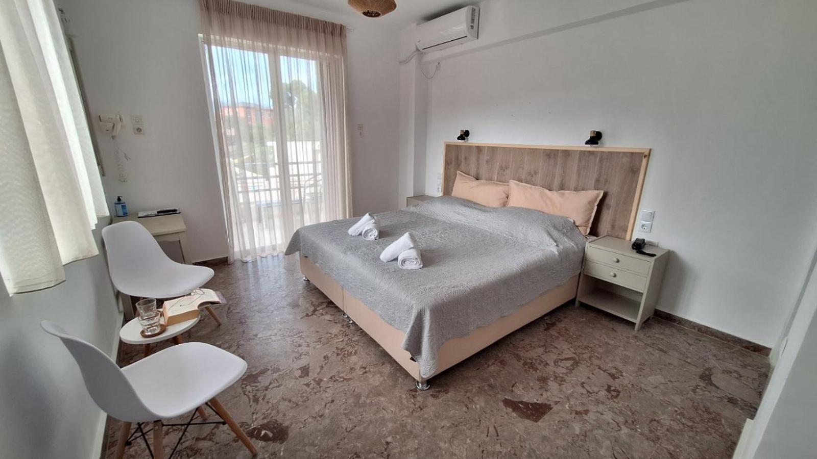 Evita'S Resort Poros Town Extérieur photo