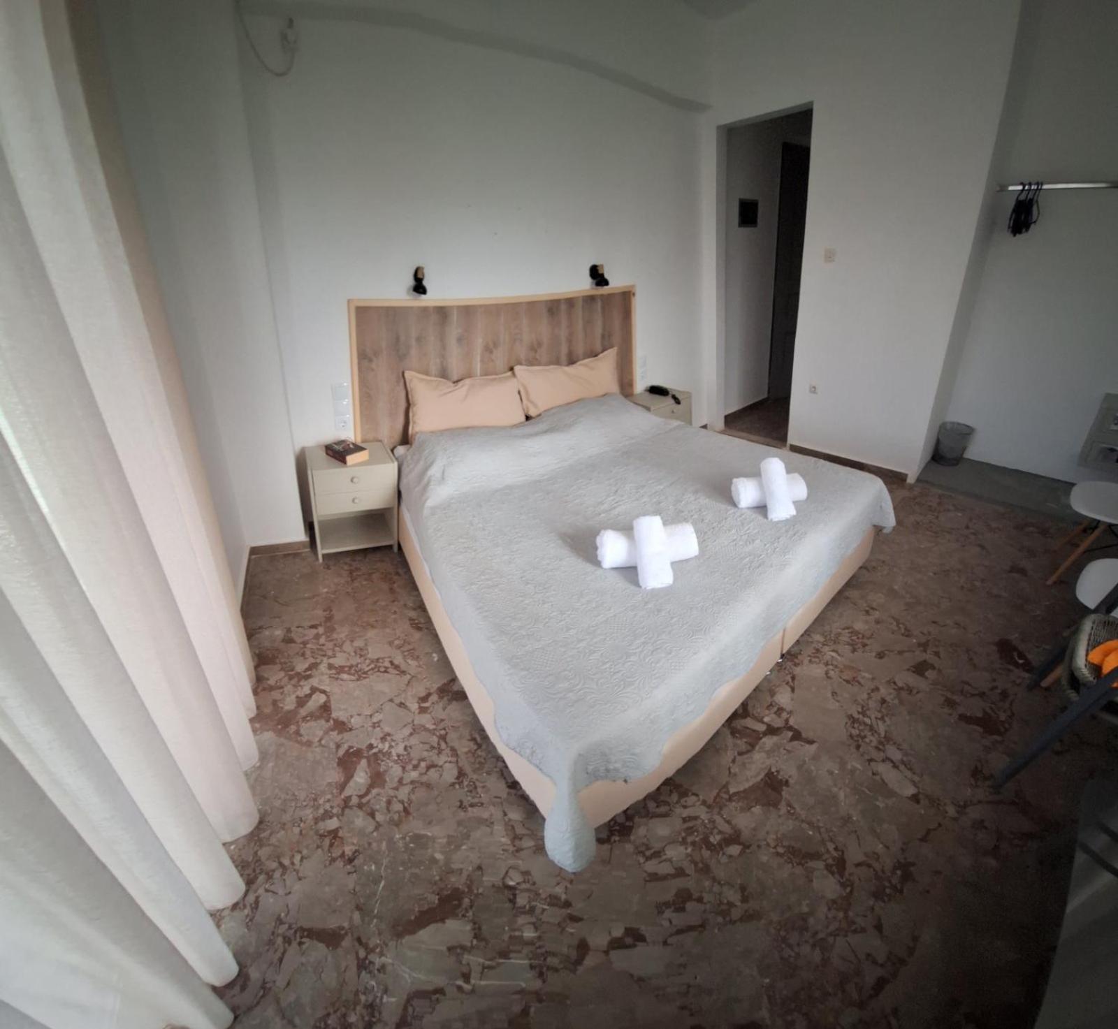 Evita'S Resort Poros Town Chambre photo